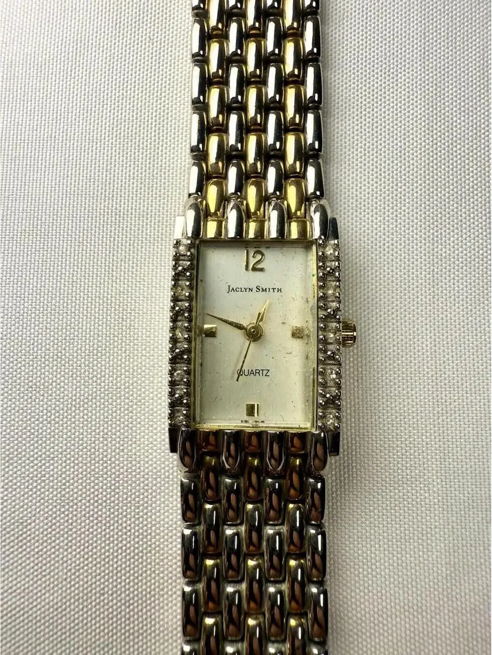 Jaclyn Smith Quartz Women’s Watch Silver / Gold Rectangular Need Battery